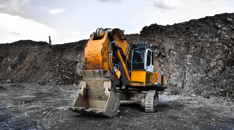 Image of mining machinery at an excavation site to support Wyoming coal mine article